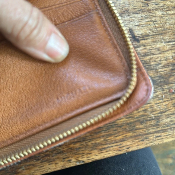 Michael Kors brown saddle leather wallet - Picture 8 of 11